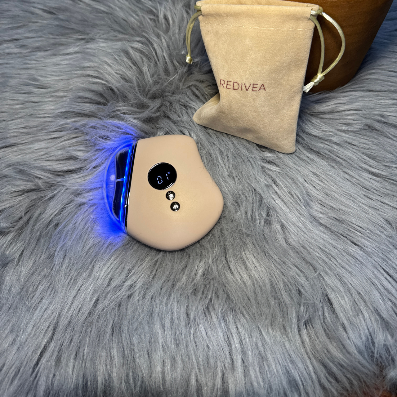 Redivea Glow™ – Gua Sha électronique à lumière rouge